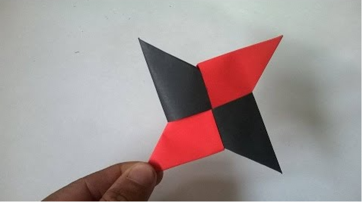 ¿Cómo hacer un shuriken de papel fácil?